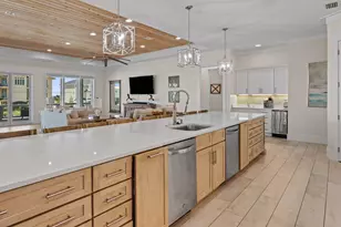 8074 Gulf Blvd, Navarre, FL 32566 - Photo 12