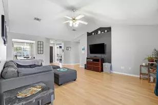 3925 Holleyberry Ln, Milton, FL 32583 - Photo 12