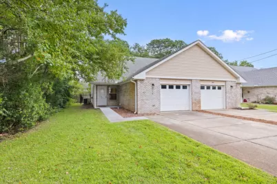 2170 Tom Street #2170, Navarre, FL 32566 - Photo 2