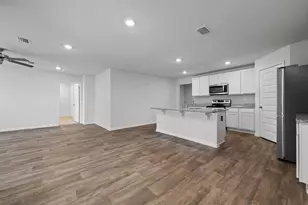 7349 Lakeside Oak Ct, Pensacola, FL 32526 - Photo 8