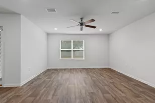 7349 Lakeside Oak Ct, Pensacola, FL 32526 - Photo 14