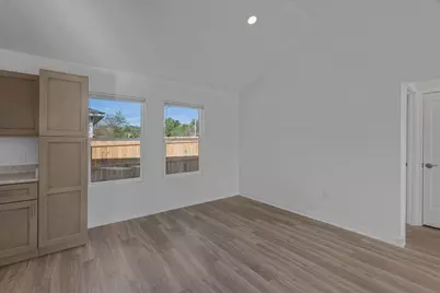 2363 N F Street N, Pensacola, FL 32501 - Photo 6