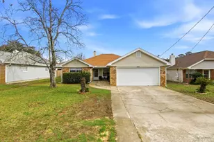 477 Cascabellas St, Mary Esther, FL 32569 - Photo 2