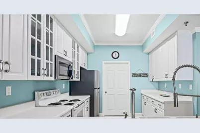 8525 Gulf Blvd Boulevard #302, Navarre, FL 32566 - Photo 14