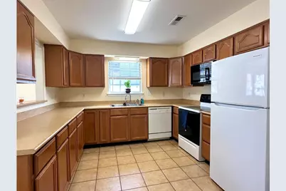 607 Drakes Landing, Mary Esther, FL 32569 - Photo 2