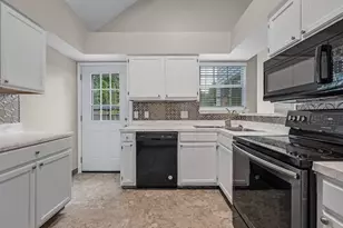 418 Heritage Way, Fort Walton Beach, FL 32547 - Photo 2