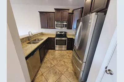 2068 Wilsons Plover Circle, Navarre, FL 32566 - Photo 4