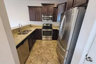 2068 Wilsons Plover Cir, Navarre, FL 32566 - Photo 4