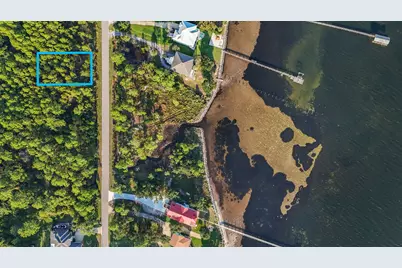 5506 Soundside Drive, Gulf Breeze, FL 32563 - Photo 1