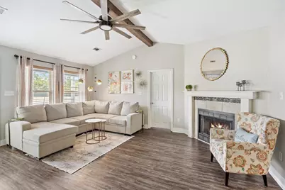 2137 Casa De Oro Street, Navarre, FL 32566 - Photo 2