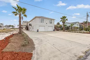 806 Maldonado Dr, Pensacola Beach, FL 32561 - Photo 4