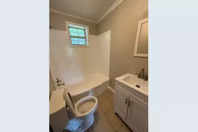 650 Blakely Avenue, Crestview, FL 32536 - Photo 6