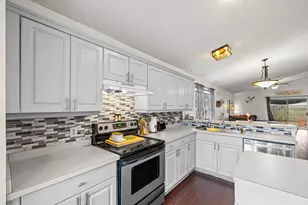 9446 Parker Pl Dr, Navarre, FL 32566 - Photo 20