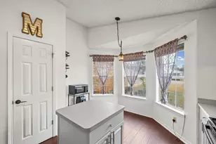 9446 Parker Pl Dr, Navarre, FL 32566 - Photo 18