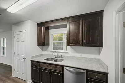 5179 Lake End Dr Drive, Milton, FL 32583 - Photo 6