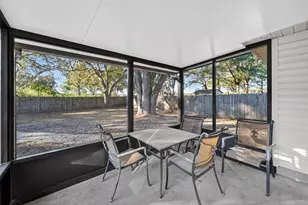 202 Mary Ln, Crestview, FL 32536 - Photo 6