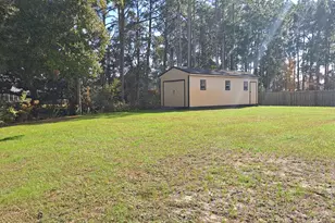 1960 Edgewood Dr, Navarre, FL 32566 - Photo 24