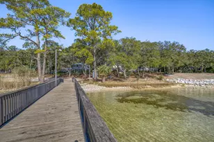 1157 N Bayshore Dr N, Valparaiso, FL 32580 - Photo 70