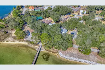 1157 N Bayshore Drive N, Valparaiso, FL 32580 - Photo 86