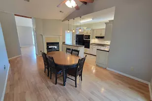 2225 Prytania Cir, Navarre, FL 32566 - Photo 6