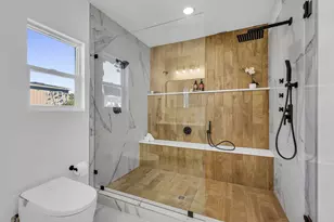 1613 E De Soto Street E, Pensacola, FL 32501 - Photo 24