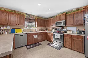 3437 Wasatch Range Loop, Bellview, FL 32526 - Photo 10