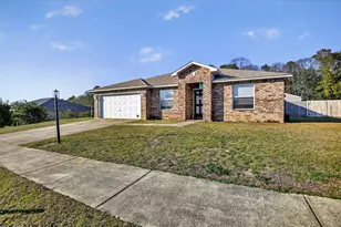 2412 Cumberland Way, Crestview, FL 32536 - Photo 2