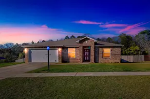 2412 Cumberland Way, Crestview, FL 32536 - Photo 1