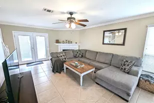 437 Bridgewater Ct, Mary Esther, FL 32569 - Photo 2