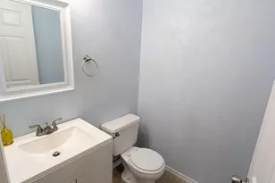 437 Bridgewater Ct, Mary Esther, FL 32569 - Photo 10