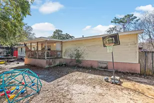 2125 Jeannie St, Navarre, FL 32566 - Photo 2