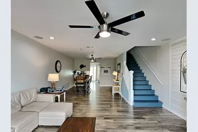 8522 Gulf Boulevard #APT 19, Navarre, FL 32566 - Photo 2