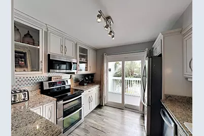 8522 Gulf Boulevard #APT 19, Navarre, FL 32566 - Photo 10