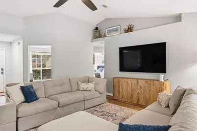 8134 Country Bay Boulevard, Navarre, FL 32566 - Photo 4