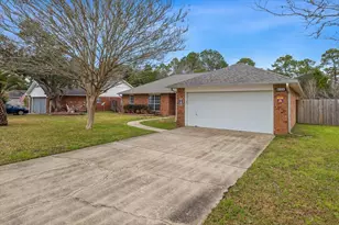 8134 Country Bay Blvd, Navarre, FL 32566 - Photo 2