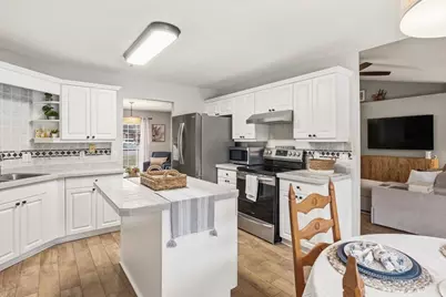 8134 Country Bay Boulevard, Navarre, FL 32566 - Photo 6