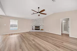 5850 Princeton Dr, Pensacola, FL 32526 - Photo 8