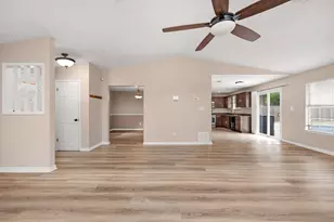 5850 Princeton Dr, Pensacola, FL 32526 - Photo 4