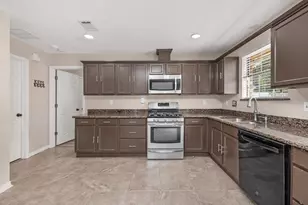 5850 Princeton Dr, Pensacola, FL 32526 - Photo 14