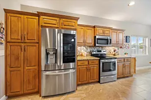 4154 Oak Pointe Dr, Gulf Breeze, FL 32563 - Photo 8