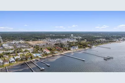 8253 Navarre Parkway #APT D200, Navarre, FL 32566 - Photo 2