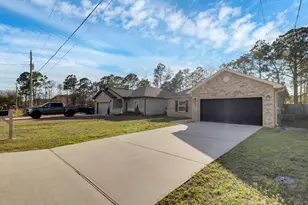 2209 Tom St, Navarre, FL 32566 - Photo 2