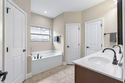 2209 Tom Street, Navarre, FL 32566 - Photo 8