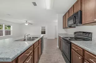 5864 Magnolia Bend Blvd, Milton, FL 32570 - Photo 8