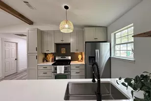 321 Timber Wind Dr, Defuniak Springs, FL 32433 - Photo 10