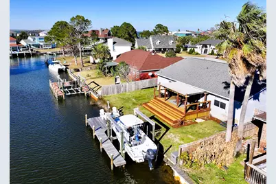 1647 Kalakaua Court, Gulf Breeze, FL 32561 - Photo 1