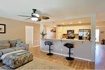 1647 Kalakaua Court, Gulf Breeze, FL 32561 - Photo 10