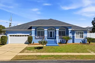 569 Radiant Cir, Mary Esther, FL 32569 - Photo 2