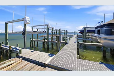 569 Radiant Circle, Mary Esther, FL 32569 - Photo 4