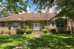 2020 Plantation Oaks Dr, Navarre, FL 32566 - Photo 1